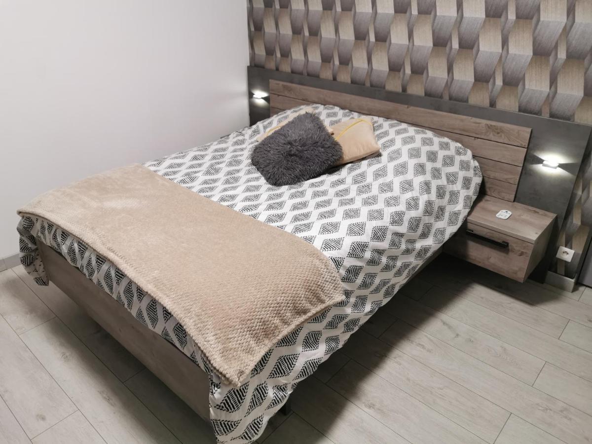 L'Aiscal Appart-Hotel 6 Personnes Calais Eksteriør bilde